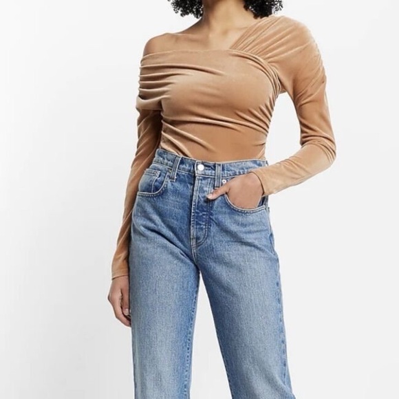 NWT Express Body Contour Velvet Off the Shoulder Bodysuit - size Medium - Picture 1 of 10